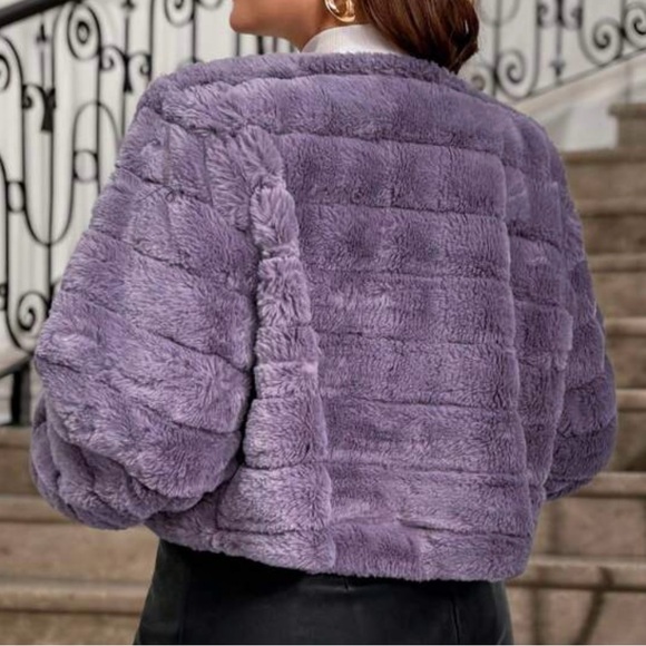 Women's Purple Faux Fur Jacket - Picture 2 of 2